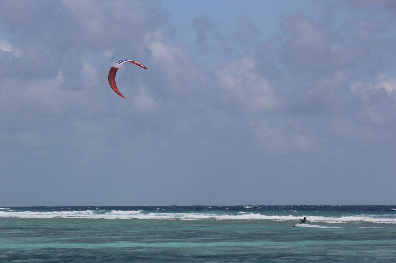 The Aquzz Hotel Hulhumale Exterior photo